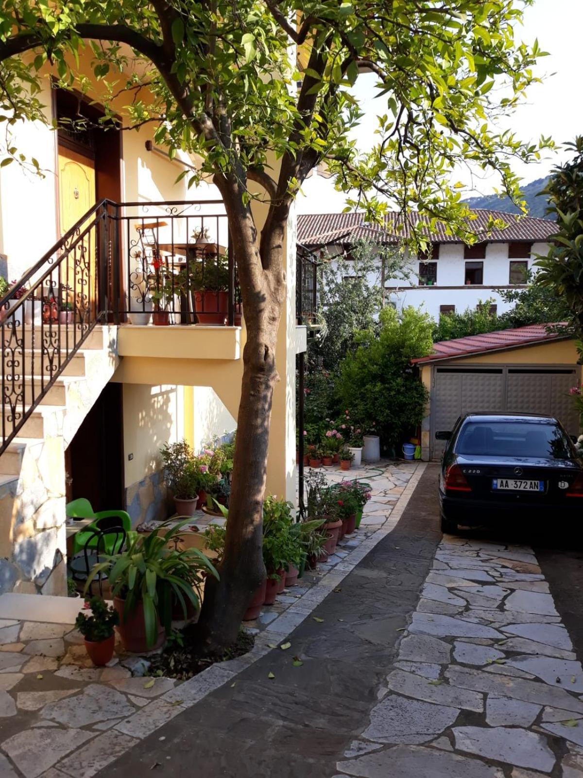 Villa Garden Берат Екстер'єр фото
